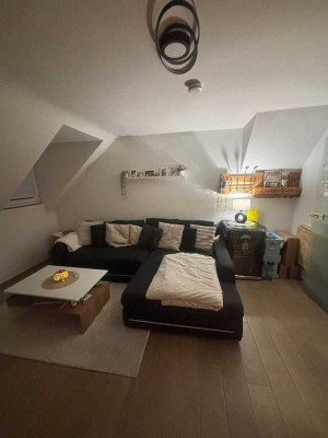 Sanierte 3-Zimmer Dachgeschosswohnung in Gladbach