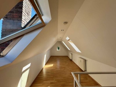 Charmante Maisonettewohnung mit sonniger Dachterrasse in ruhiger Lage
