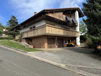 Freistehendes Haus mit Einliegerwohnung am Rande der Weinberge mit Panoramablick auf das Nahetal