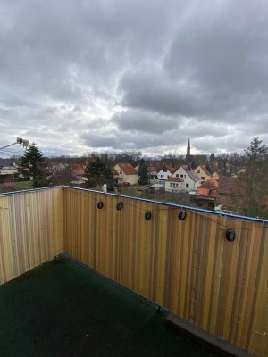 Schöne helle 3 Zimmerwohnung mit Balkon ab sofort verfügbar