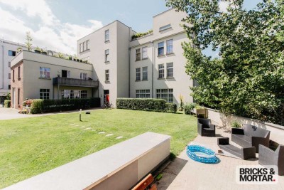 Ikonisches Penthouse-Loft mit Atrium & Kamin - Bezugsfrei