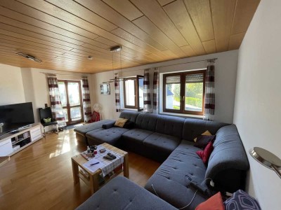 Großzügige 5-Zimmer-Wohnung mit Gartenanteil