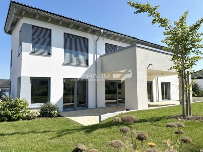 FREIRAUM4 +++ Exklusives Zweifamilienhaus in sonniger Lage von Prichsenstadt!