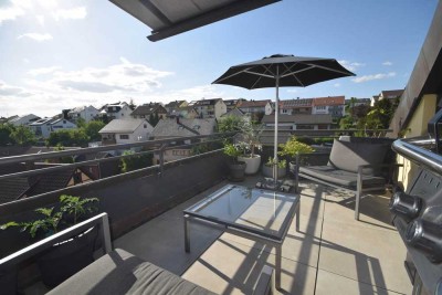 TOP MODERNE 3,5-Zi.- DG- Wohnung mit Dachterrasse und Garage