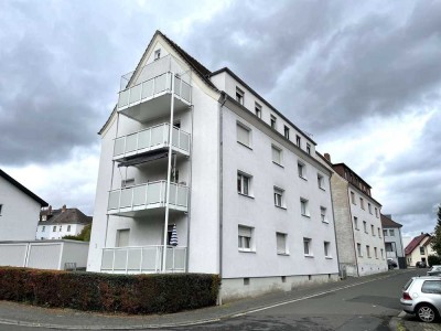 Gepflegte 3-Zimmer-Wohnung im 1.OG mit Balkon