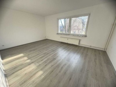 Gepflegte 2,5 Zimmer Wohnung in DU-Röttgersbach !!!