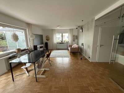 Großzügige zentrale EG Wohnung mit Terrasse, Balkon, Garage und gr. Spielwiese. Perfekt für Familien