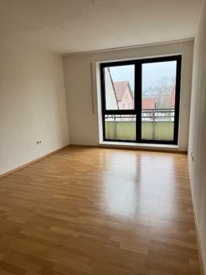 Großzügig geschnittene 4-Zimmer-Wohnung mit Balkon in 69234 Dielheim