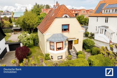 Einfamilienhaus mit großem Garten in guter Lage