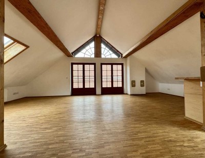 Wohnen auf dem Bauernhof, sehr großzügige 1,5-Zimmer-Wohnung