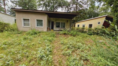 Wochenendbungalow mit Stellplatz am Karpfenteich bei Groß Pankow