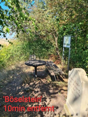 ZUR PACHT: Wochenendhaus / Bungalow / Berghütte im Grünen mit Potential und toller Aussicht