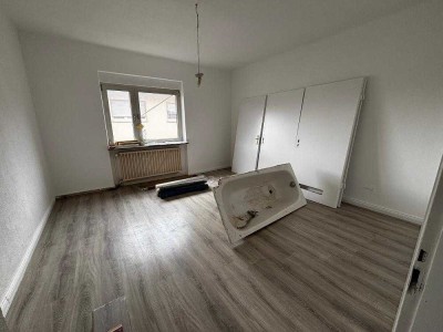 +++Modernisierte Dachgeschosswohnung in zentraler Lage von Pirmasens+++