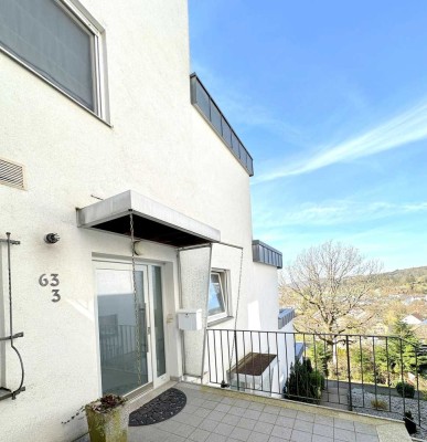 Großzügige 3-Zimmer-
Terrassenwohnung mit toller Aussicht über Steinen