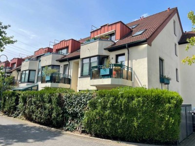 Helle und freundliche Maisonettewohnung mit Balkon und Tiefgarage Nähe Universität und Südpark!