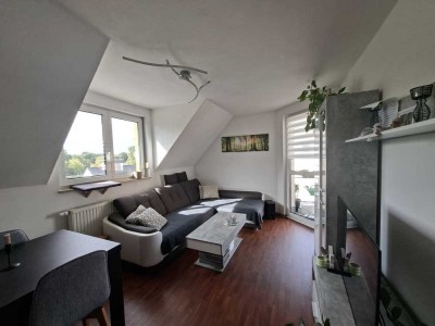 Schöne 2- Raum Wohnung mit Balkon und Einbauküche