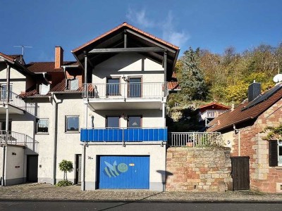 Preis reduziert ! Großzügiges Anwesen mit herrlichem Blick über die Stadt !