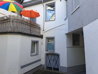 Direkt vom Eigentümer!!!   Attraktives und gepflegtes 5-Familienhaus in guter Mainzer Lage!