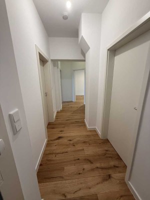 Erstbezug nach Sanierung: exklusive 2-Zimmer-Dachgeschosswohnung in ruhiger Lage von Hannover
