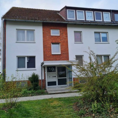 Helles 2-Zimmer-Apartment mit Balkon in Buxtehude für Selbstrenovierer