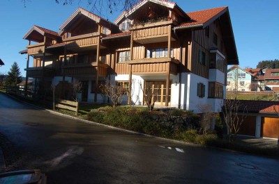 Wunderschöne drei Zimmer Erdgeschosswohnung in Stiefenhofen