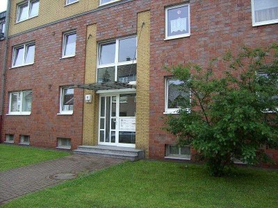 Elegante und gemütliche DG Wohnung mit großem Balkon in Rheinnähe **bezugsfertig renoviert**