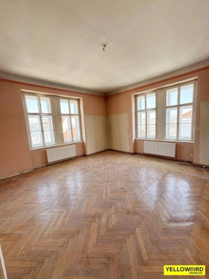 ÜBER DEN DÄCHERN VON WIEN  I WEITBLICK I ALTBAU I SANIERUNGSBEDARF I 4,5 Zimmer I LIFT