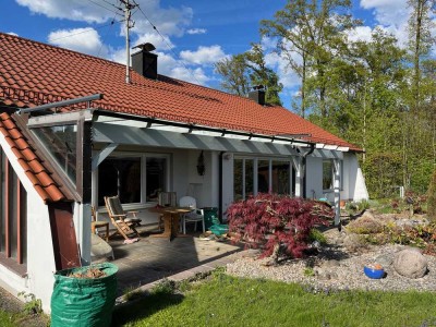 Einfamilienhaus mit geh. Innenausstattung, EBK und großem Garten