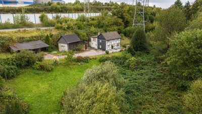 Zentrale Freiheit auf 5000m2 - mit Haus und Scheune