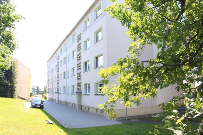 Schöne sanierte 3-Raumwohnung mit Balkon