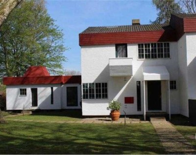 GROSSZÜGIG GESCHNITTENES WOHNHAUS MIT PROJEKTIERTER AUSBAURESERVE UND BAUGENEHMIGUNG IN TOP GRÜNLAGE