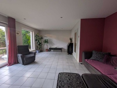 Charmantes Reihenendhaus mit 6 Zimmern in Steinbach (Taunus)