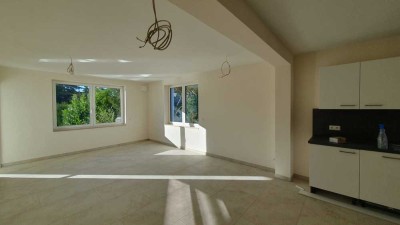 2-Zi. großzügig, hell, absolut ruhig, Bahnhofsnähe