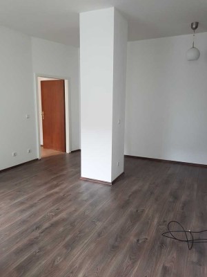 Von Privat: 2 ZKB Altbau Uninähe