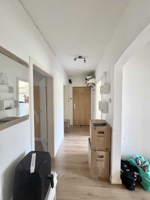 Geräumige 4-Zimmer Wohnung mit Garten und Balkon