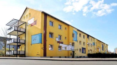 ***Gemütliche 3-Zimmerwohnung mit terrassenähnlichem Balkon und Einbauküche***