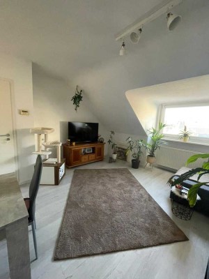 Charmante 2-Zimmer Dachgeschosswohnung in Hamburg-Eimsbüttel