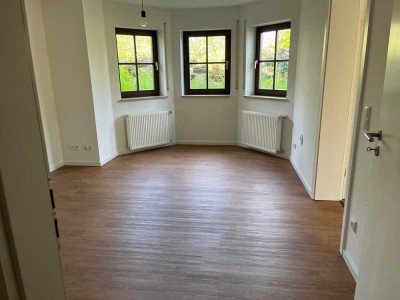 Erstbezug einer 2 Zimmer Einliegerwohnung mit Einbauküche  in Würzburg - Rottenbauer