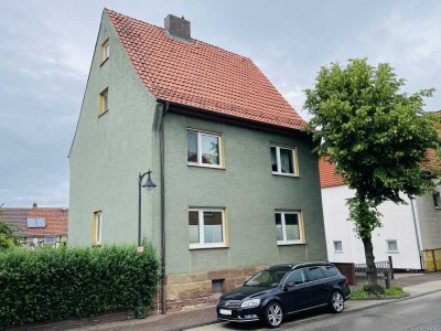 Ein- bis Zweifamilienhaus in zentraler Wohnlage von Calden