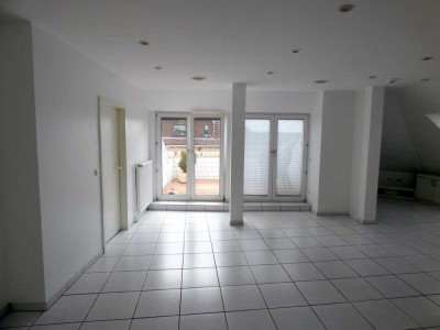 Lichtdurchflutet ! EBK ! Balkon ! 2 Bäder ! Besichtigen Sie