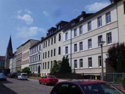 Schöne 2-Raum-Wohnung mit Balkon und Einbauküche