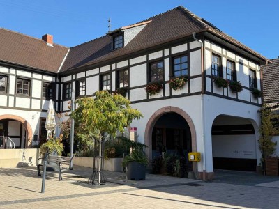 KLEINOD IN MAIKAMMER!