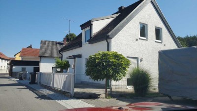 Modernisiertes Einfamilienhaus mit 4 Zimmern in Regenstauf/ Steinsberg