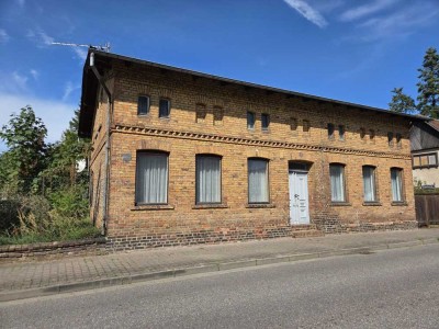 Großes Einfamilienhaus mit Potenzial - ZWFH/Mehrgenerationenwohnen möglich - großes Grstck.
