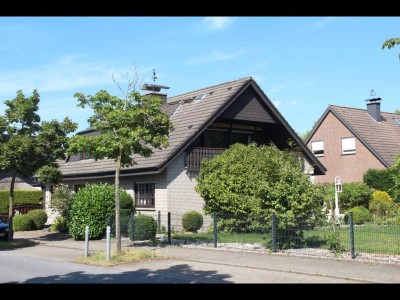 Freistehendes Einfamilienhaus mit Einliegerwohnung