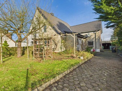 Sanierungsbedürftiges Zechenhaus mit hochwertig erneuertem Dach und viel Platz für Ihre