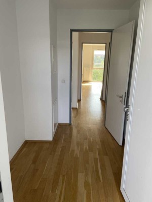 Geschmackvolle, lichtdurchflutete 2,5-Zimmer-Wohnung mit Balkon in München Nymphenburg