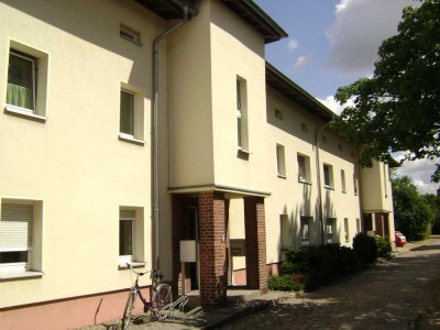 1-Zimmer-Wohnung mit Badewanne im EG nahe THB