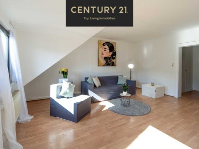 Hier wohnt man hoch hinaus: 3-Zimmer-Dachgeschosswohnung in Wiesbaden-Westend