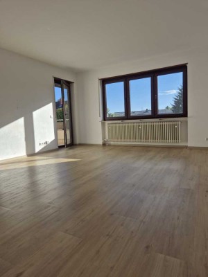 Lichtdurchflutete 4-Zimmer-Wohnung mit Balkon in Landau in der Pfalz